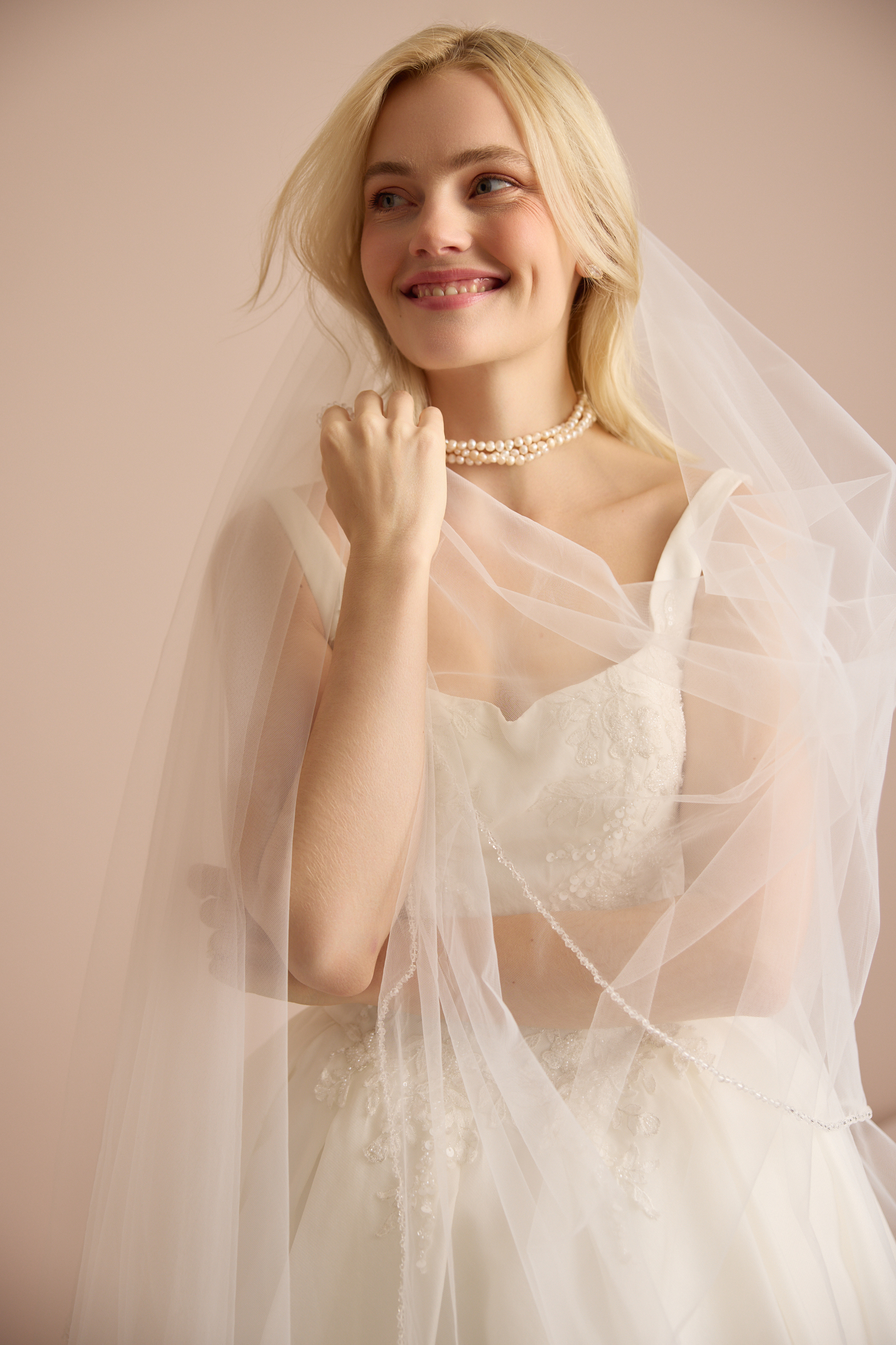 CRYSTAL EDGE FOLD-OVER VEIL Detail 4