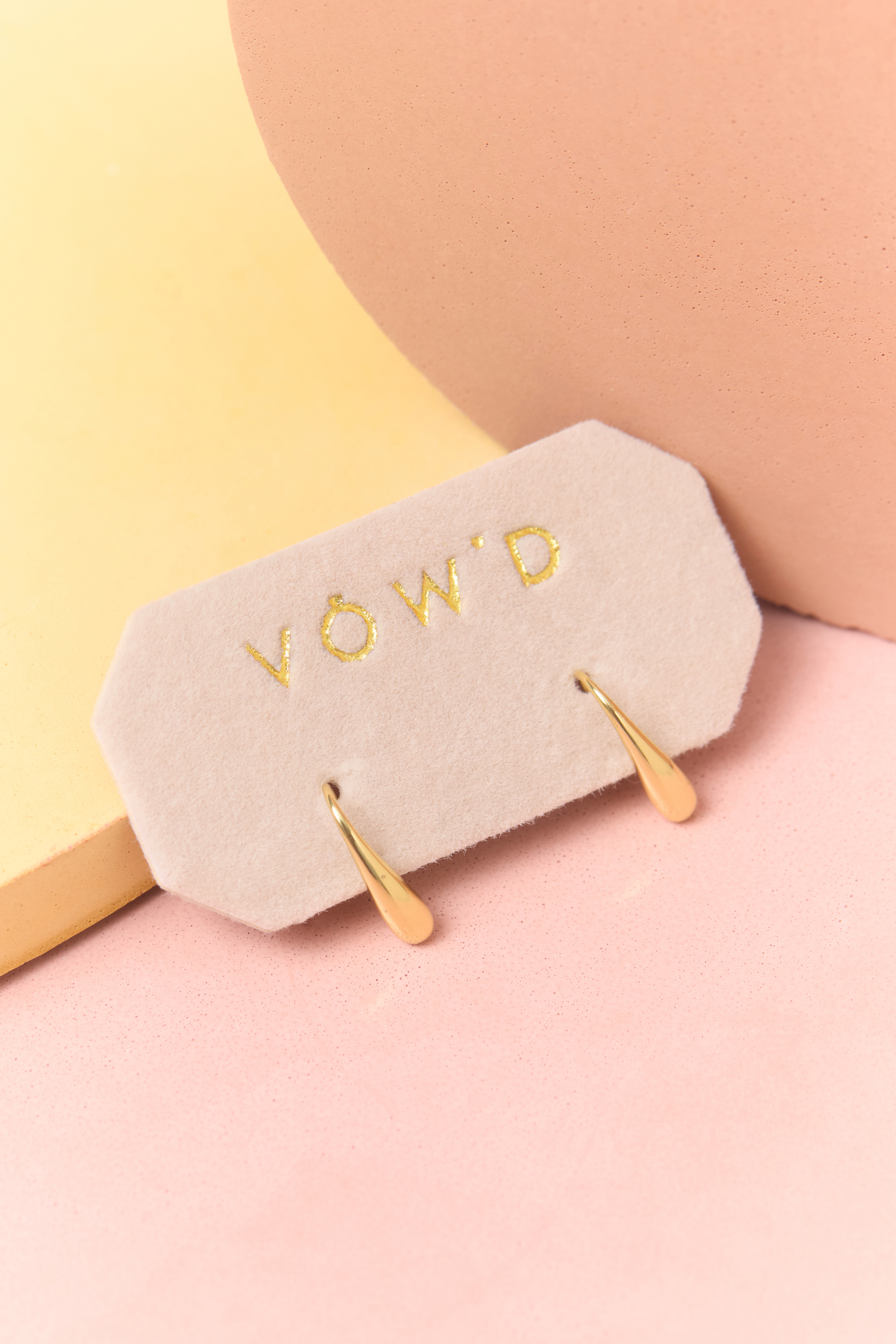 GOLD TEARDROP HUGGIE EARRINGS Detail 2