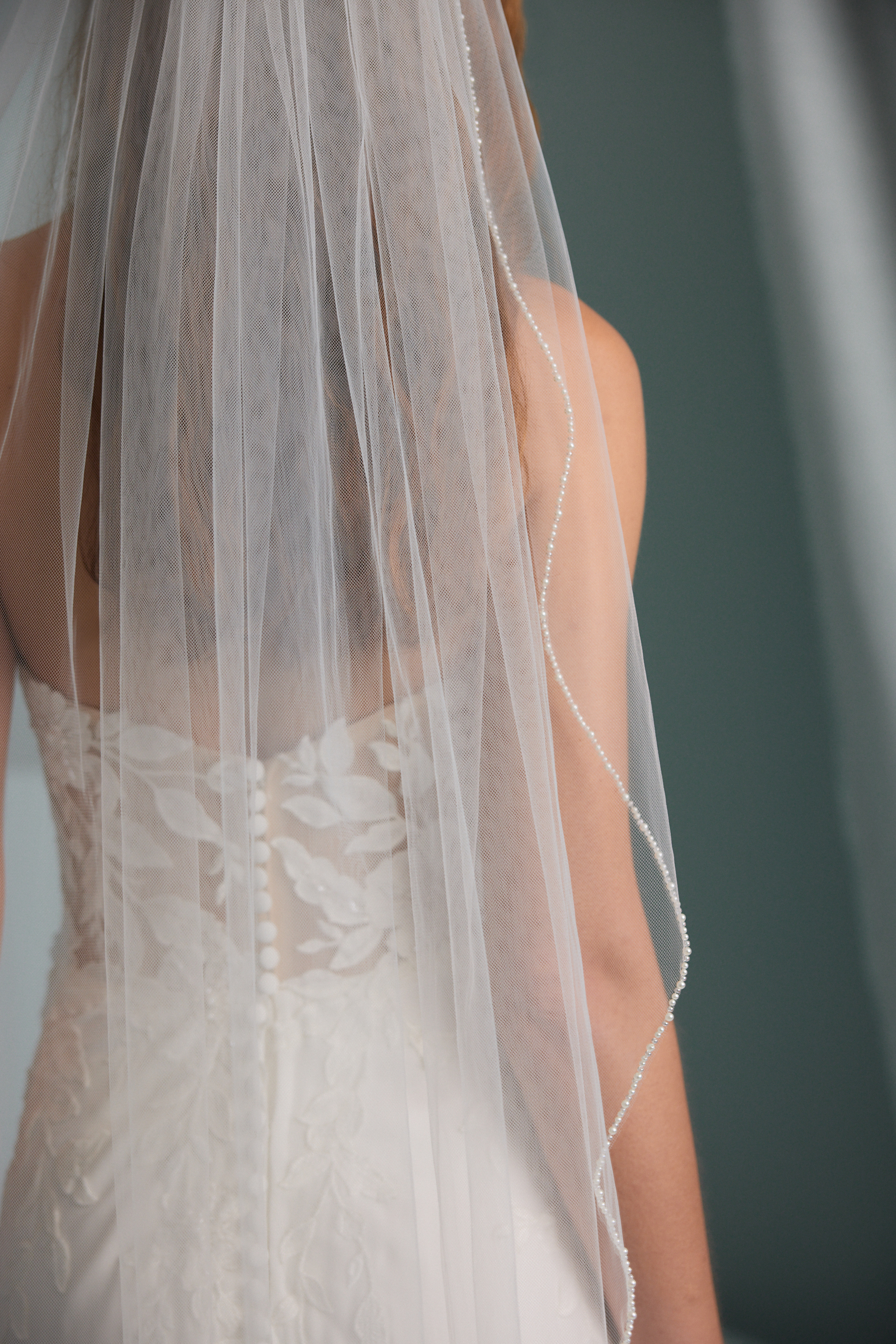 SIMPLE PEARL TRIM VEIL Detail 5