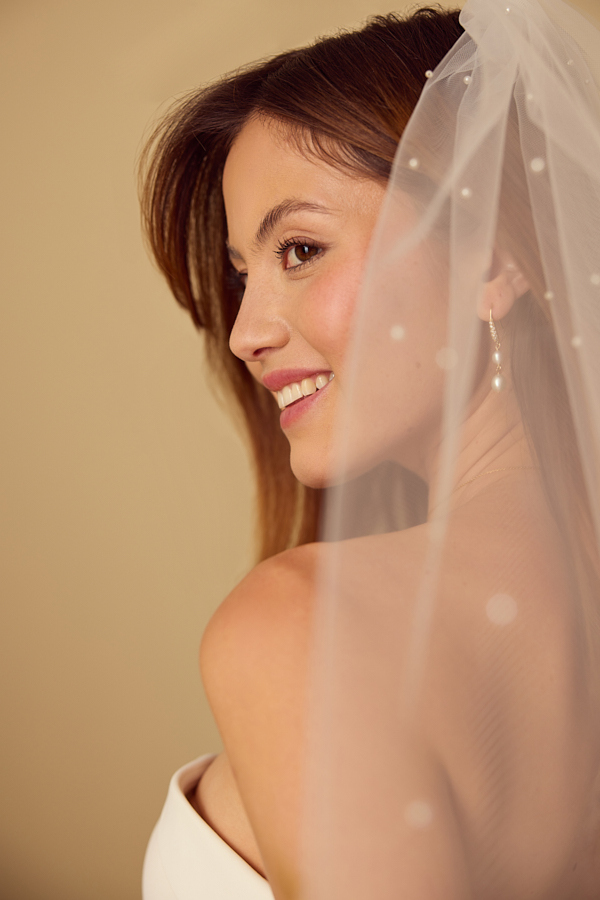 CLASSIC PEARL VEIL