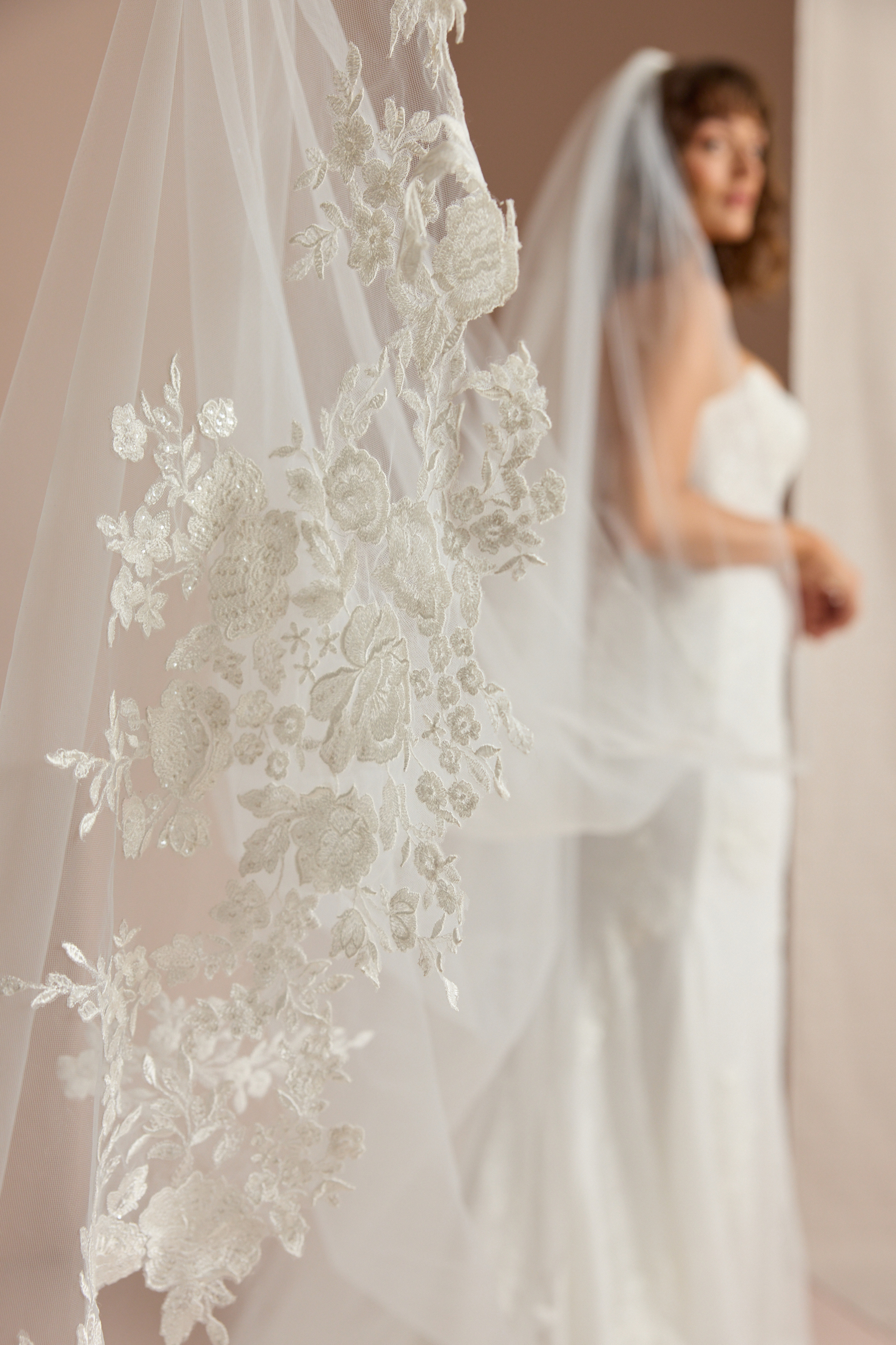 SEQUIN LACE CATHEDRAL VEIL Detail 2