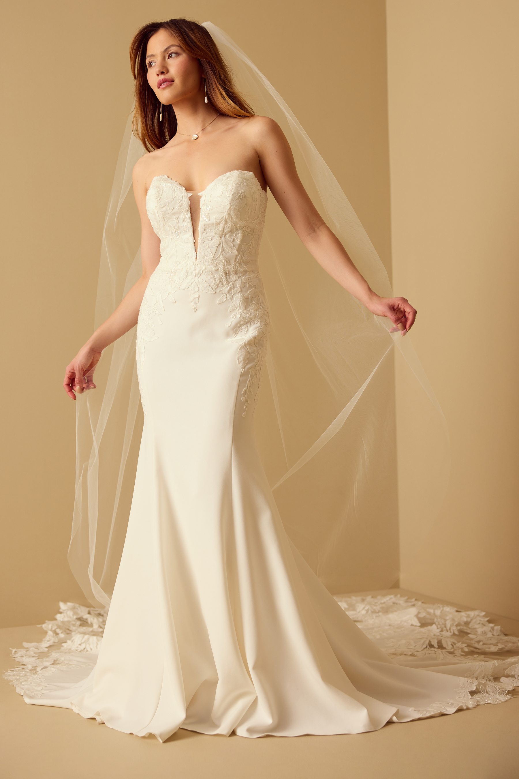 CLASSIC TULLE VEIL Detail 1