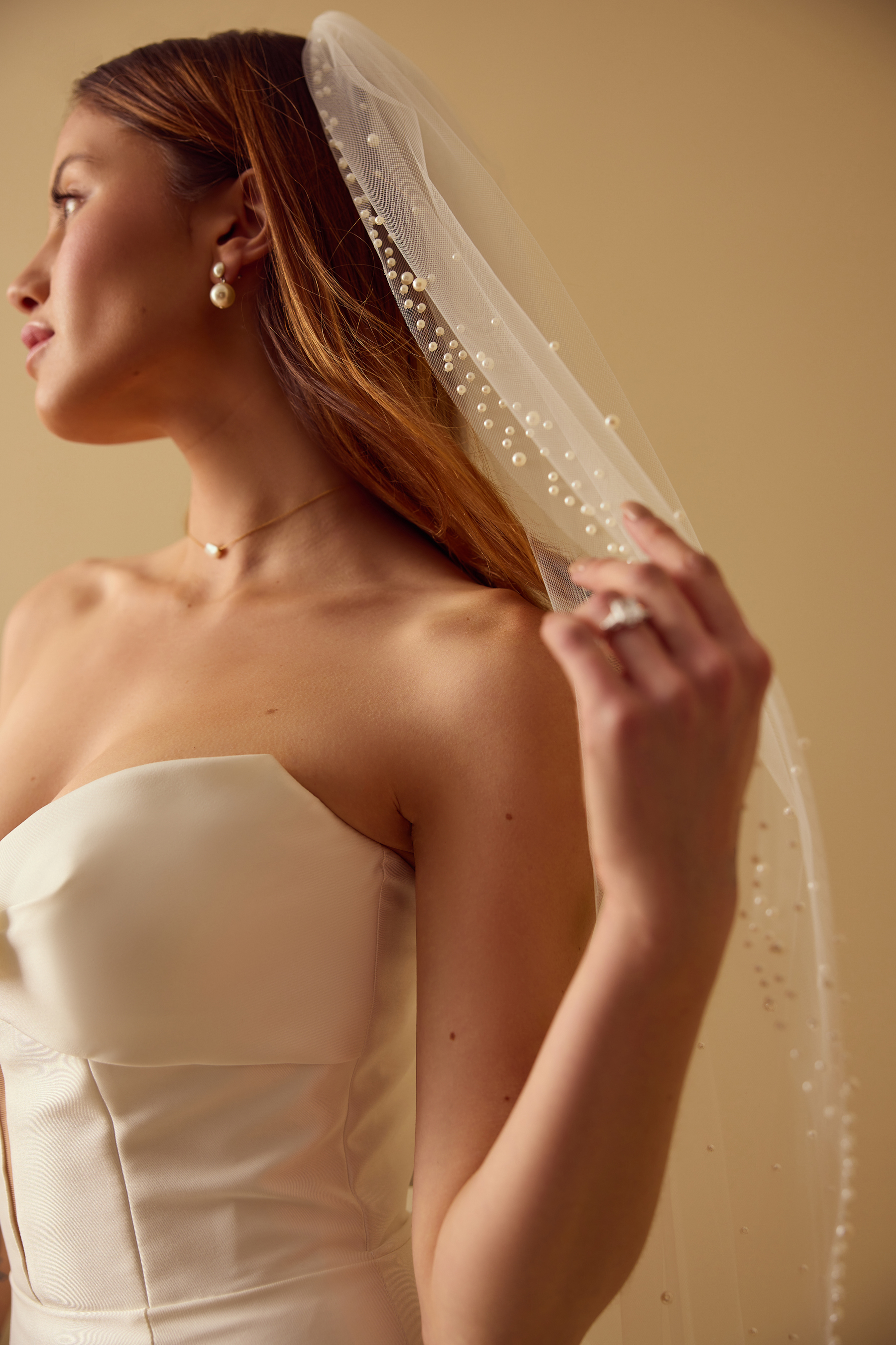 SCATTERED PEARL EDGE VEIL Detail 4