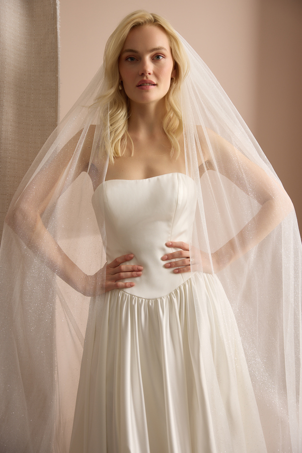 GLIMMERING CATHEDRAL VEIL