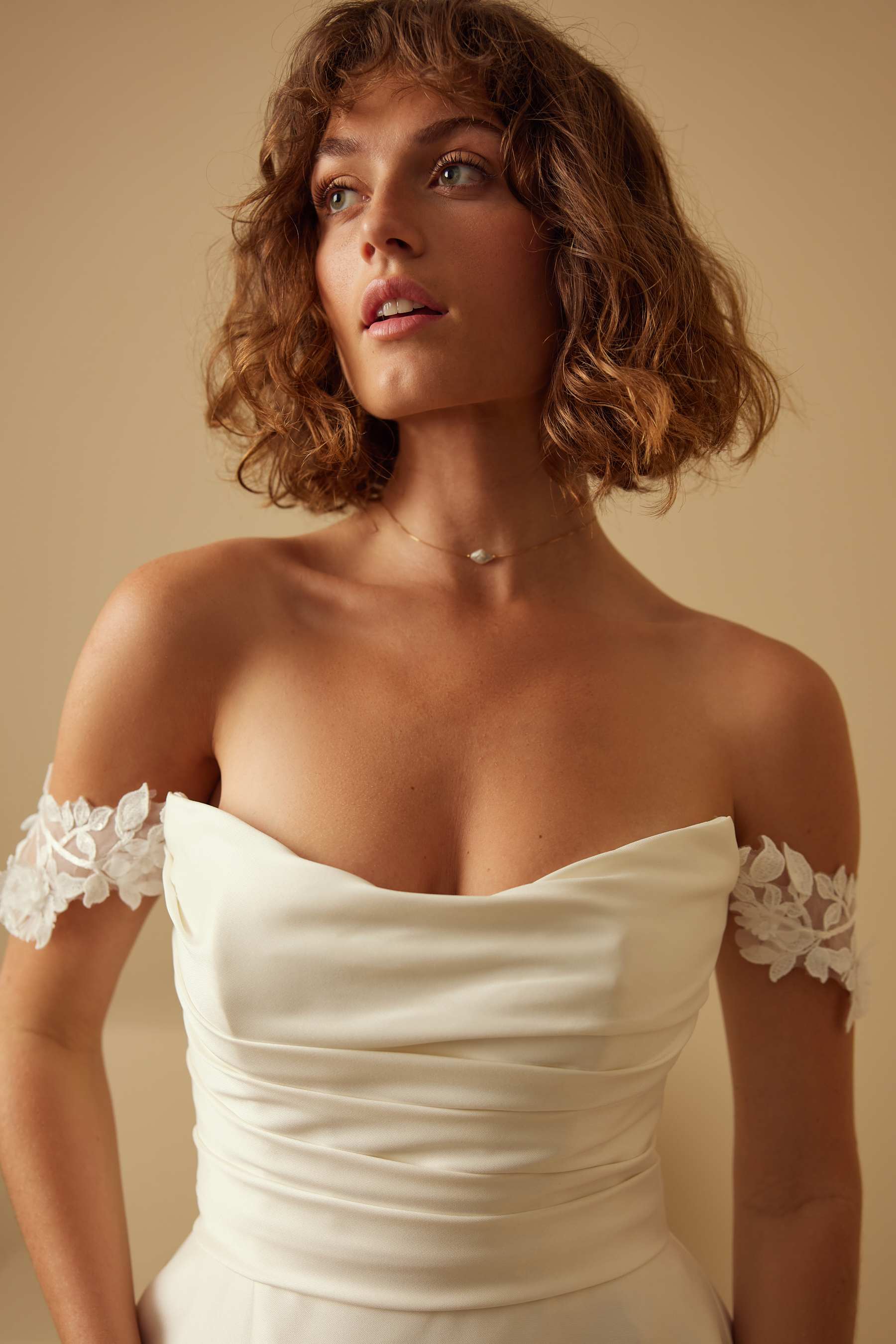 FLORAL LACE SWAG Detail 2