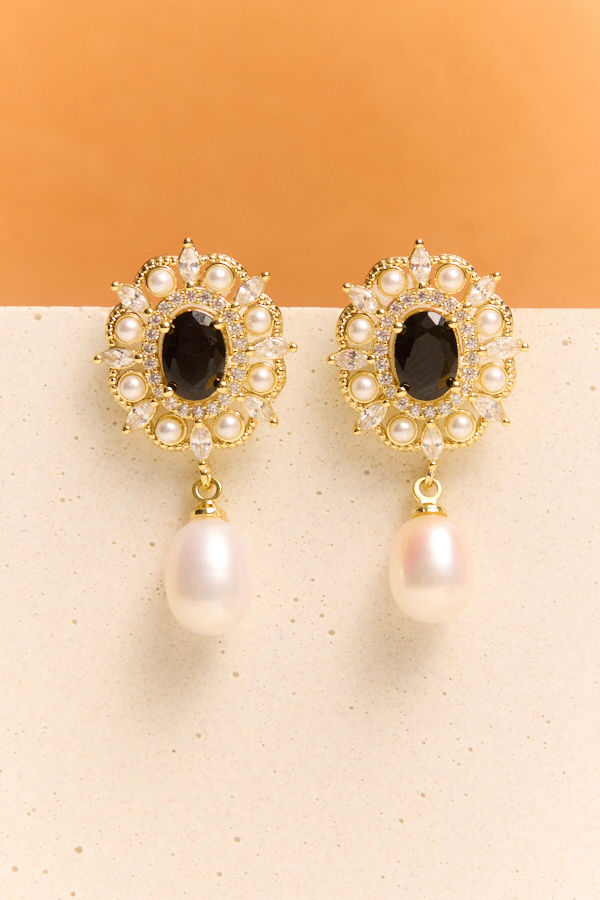 VINTAGE PEARL DROPS