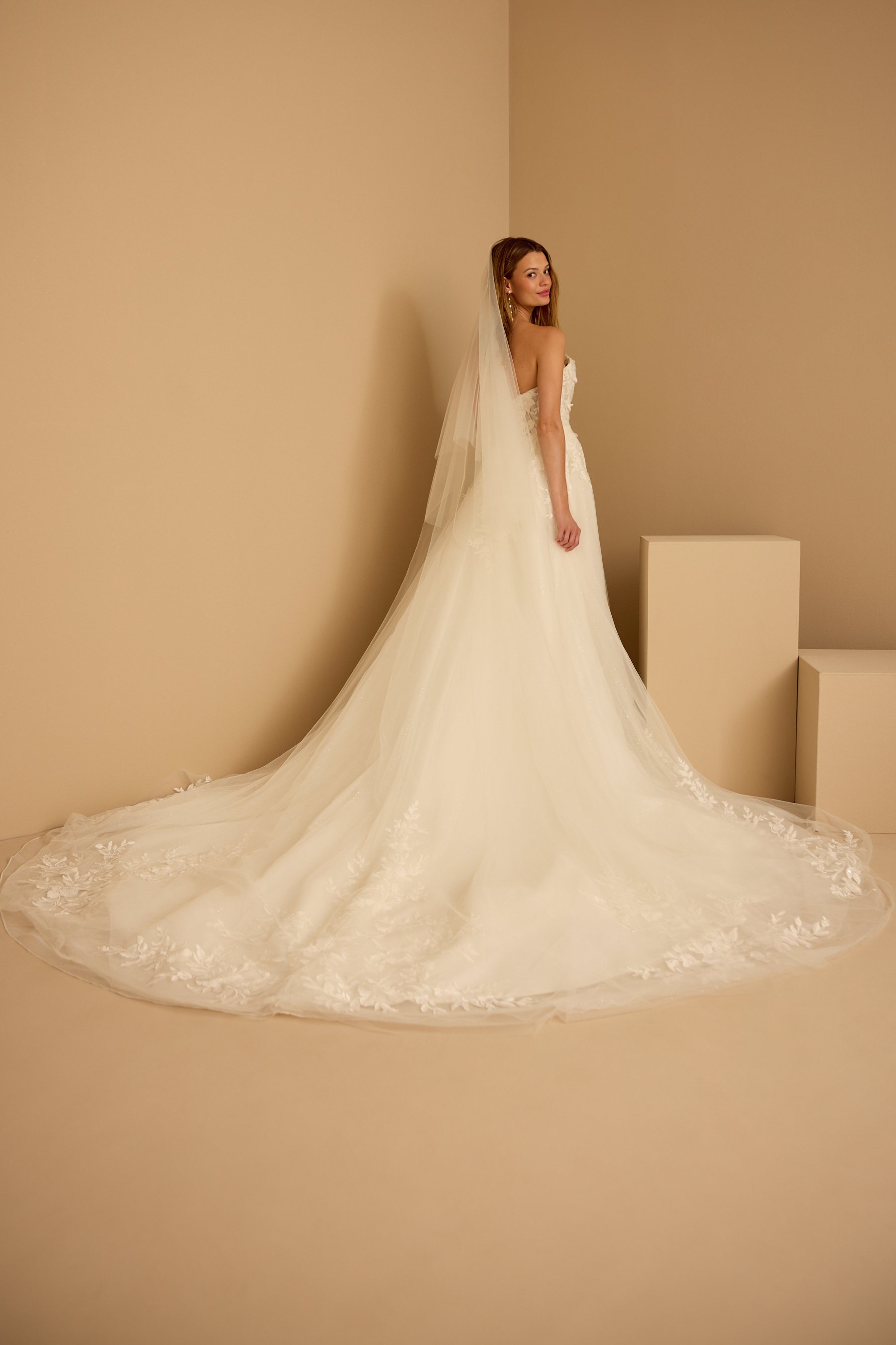 CLASSIC FOLD OVER VEIL Detail 3