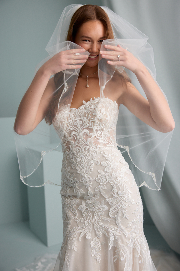 ART DECO SCALLOPED VEIL