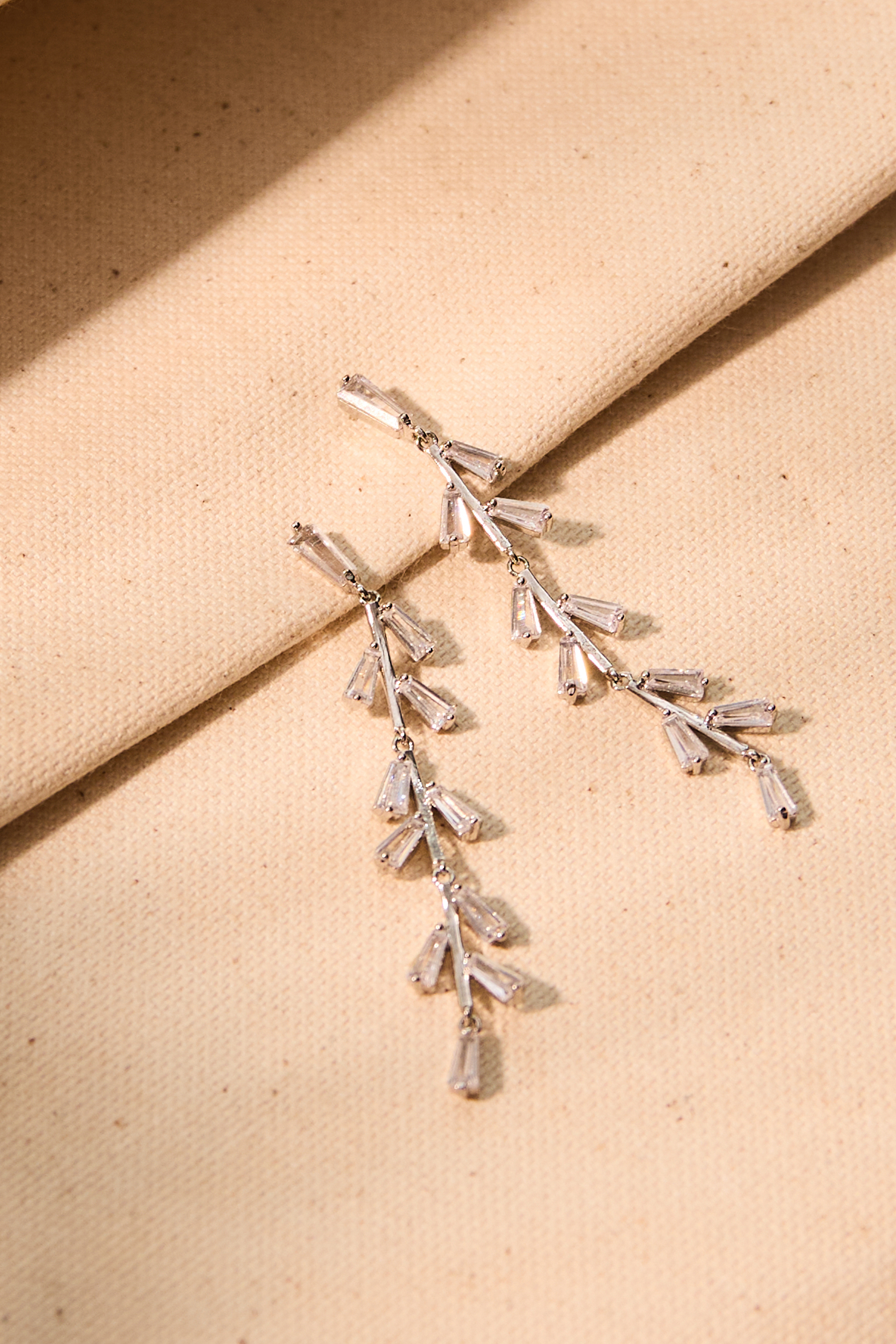 STAGGERED STONE EARRINGS Detail 1