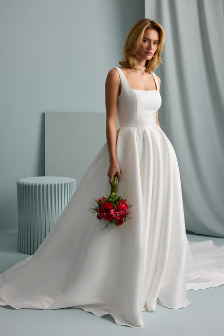 ROYAL DRESS