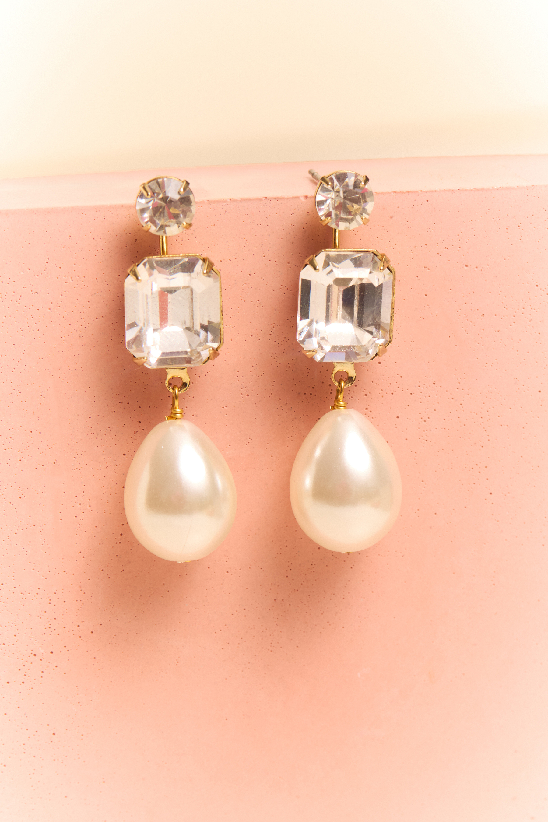 CRYSTAL PEARL TRIO EARRINGS Detail 1