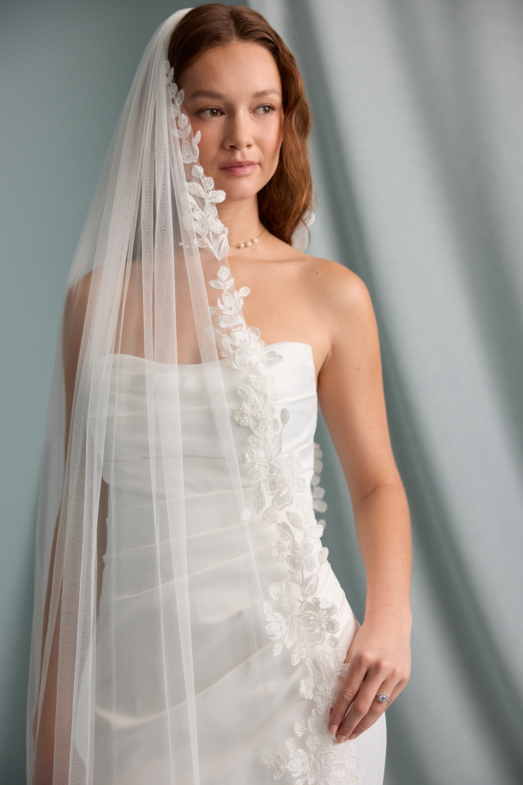 LUXE GARDEN VINE VEIL Detail 2