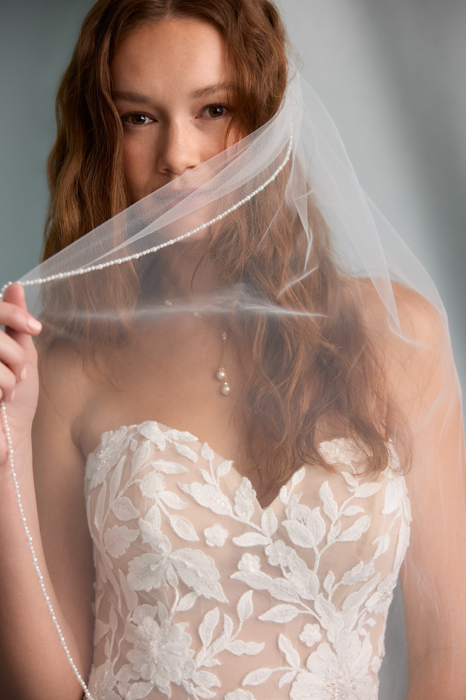 SIMPLE PEARL TRIM VEIL Detail 1