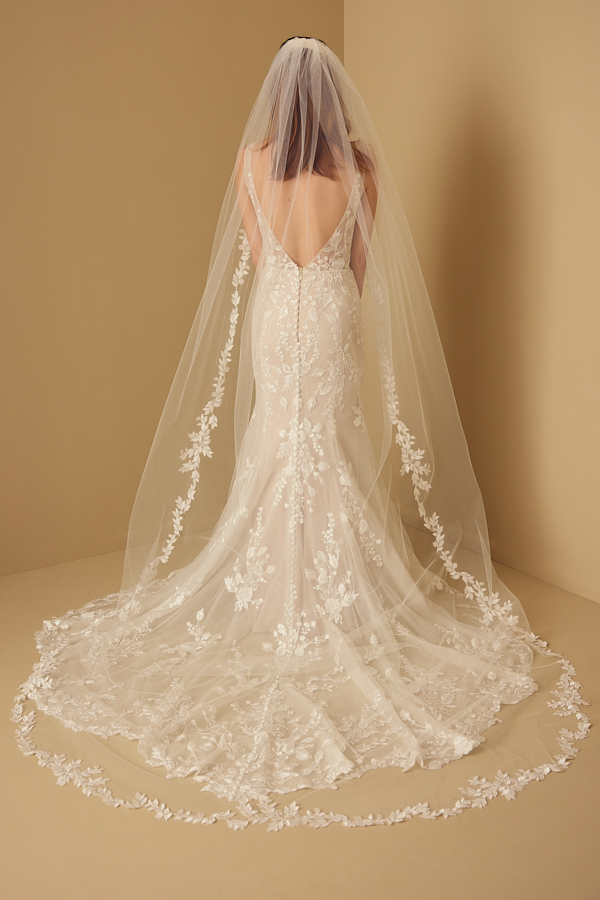 IVY LACE VEIL