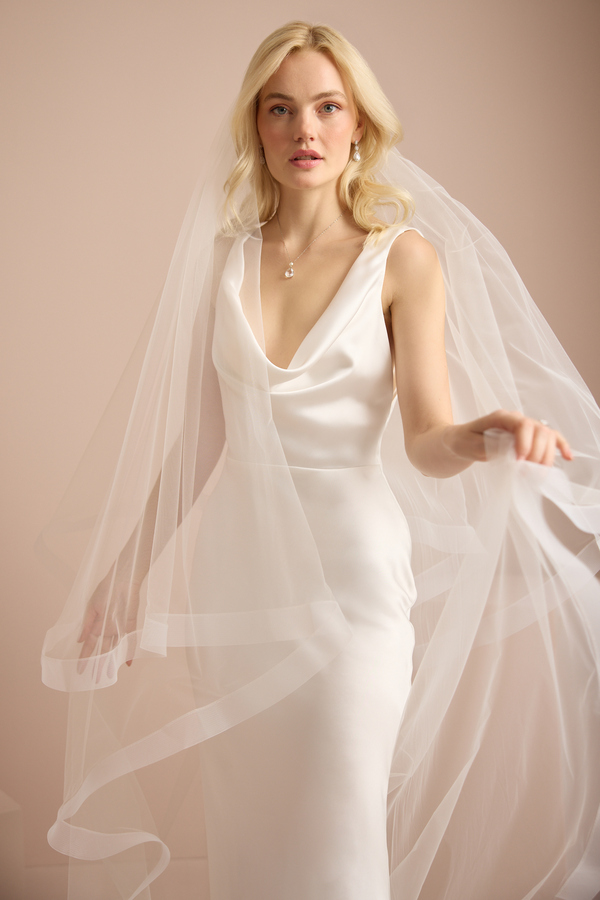CASCADING CRINOLINE EDGE VEIL