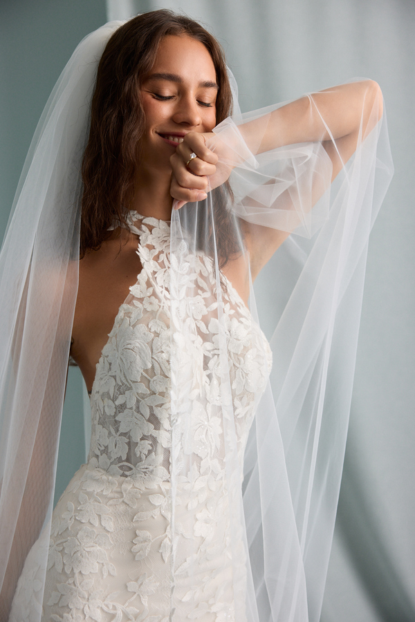 FLOURISHING BEADED VEIL