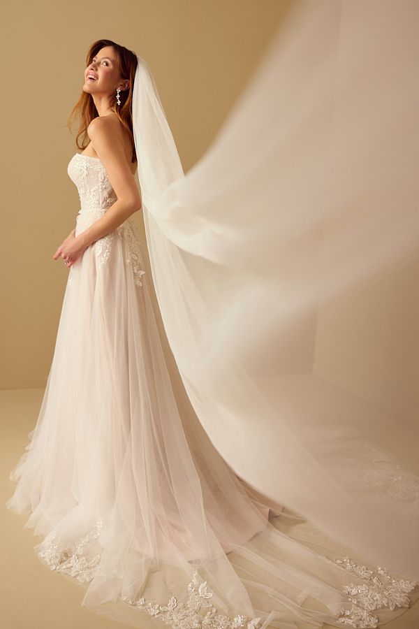 LUXE TULLE VEIL