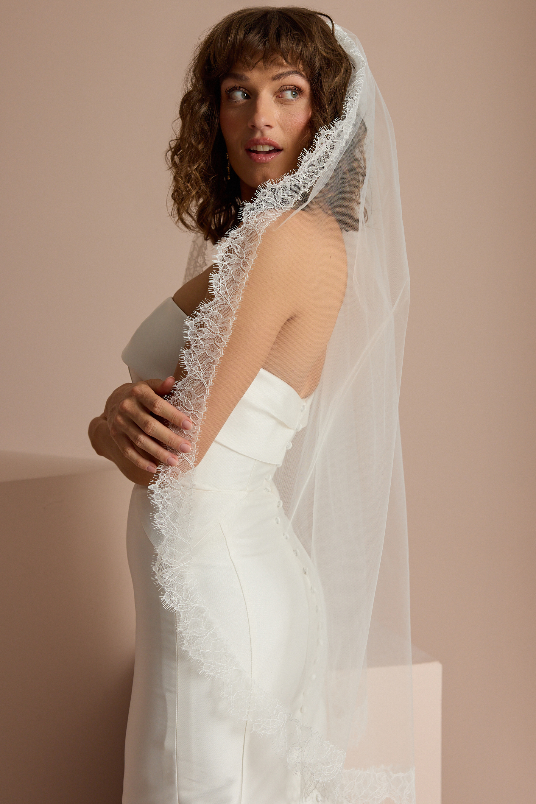 SIMPLE LACE TRIM VEIL Detail 2