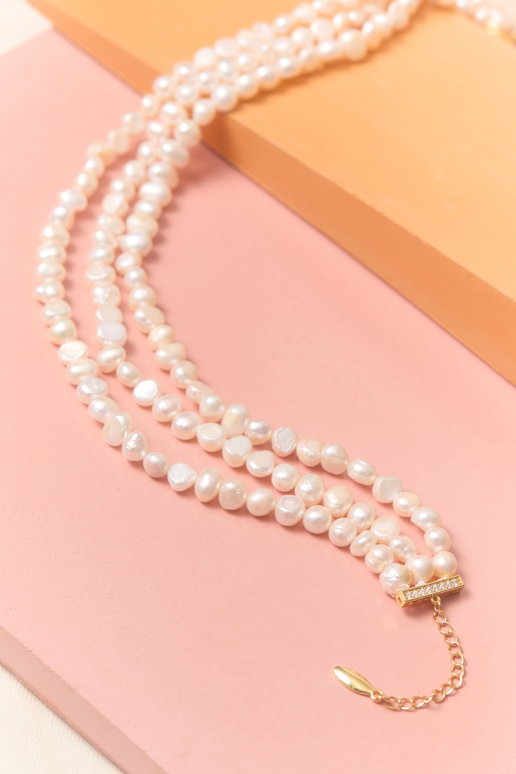 FRESHWATER PEARL CHOKER Detail 2