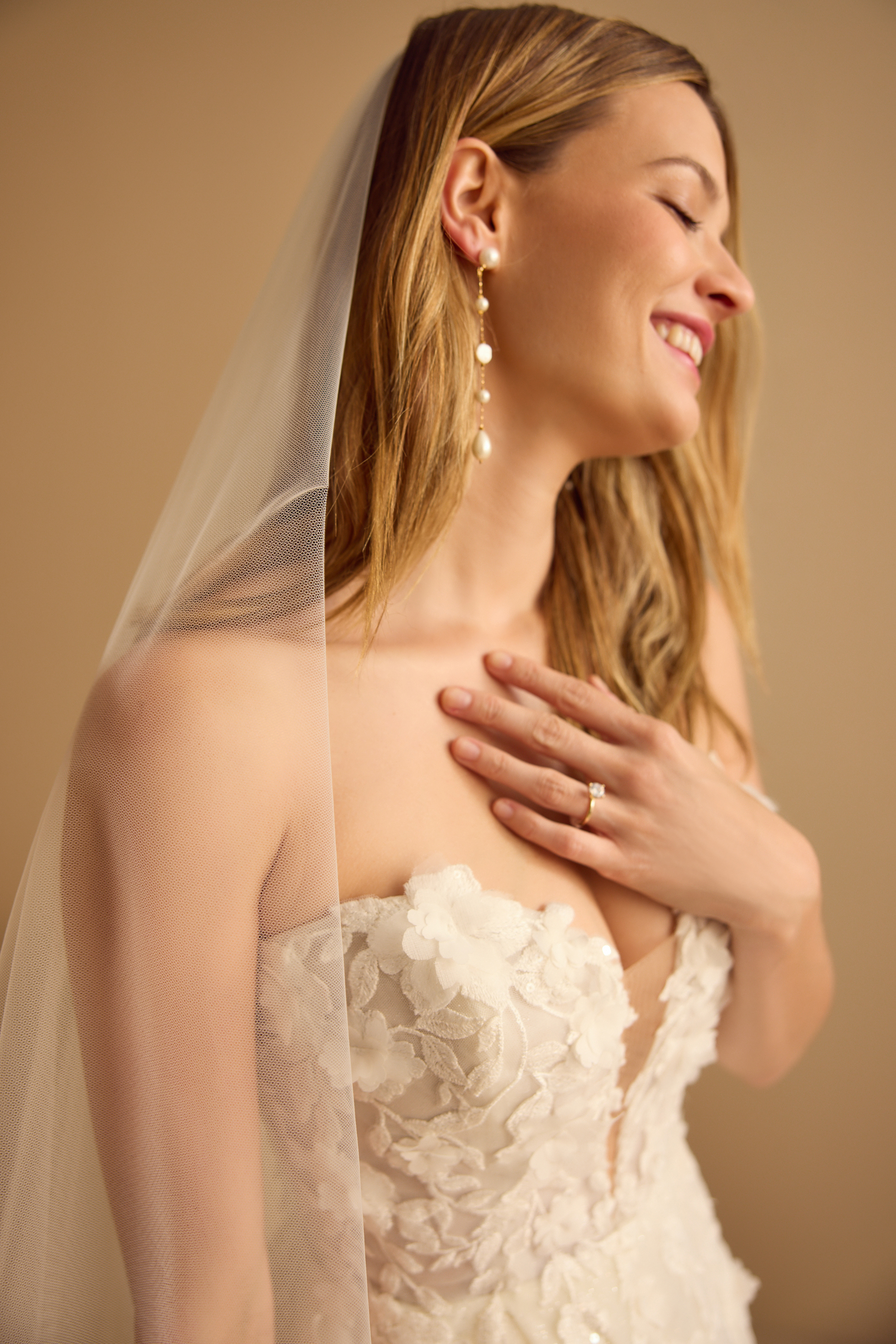 CLASSIC FOLD OVER VEIL Detail 2