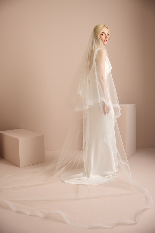 CASCADING CRINOLINE EDGE VEIL