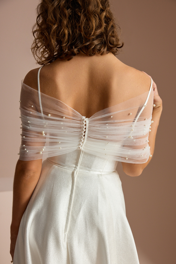 SCATTERED PEARL WRAP