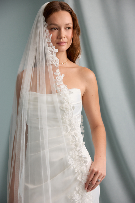 LUXE GARDEN VINE VEIL