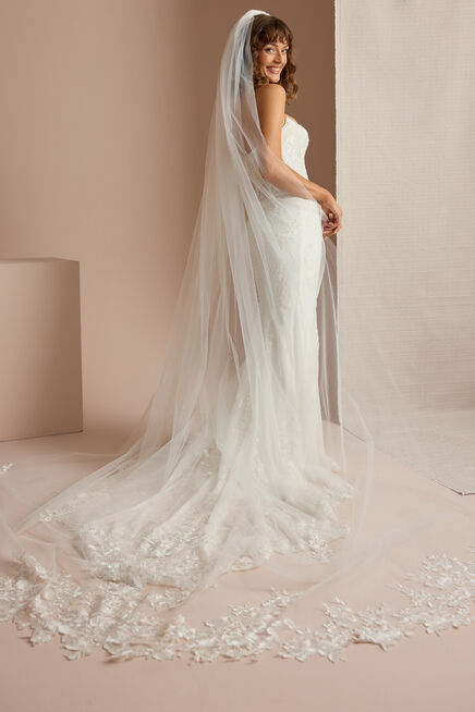 SEQUIN LACE CATHEDRAL | Vow display picture 2