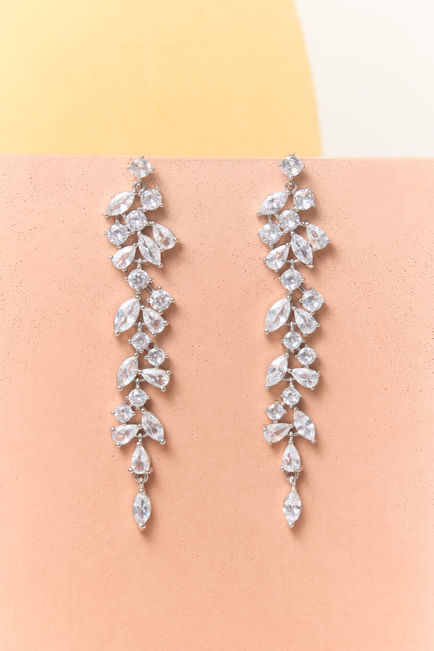 CRYSTAL VINE DROP EARRINGS Detail 2