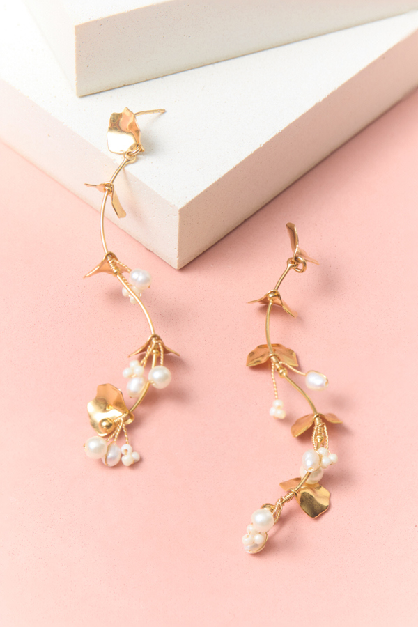 FLORAL PEARL DANGLE EARRINGS