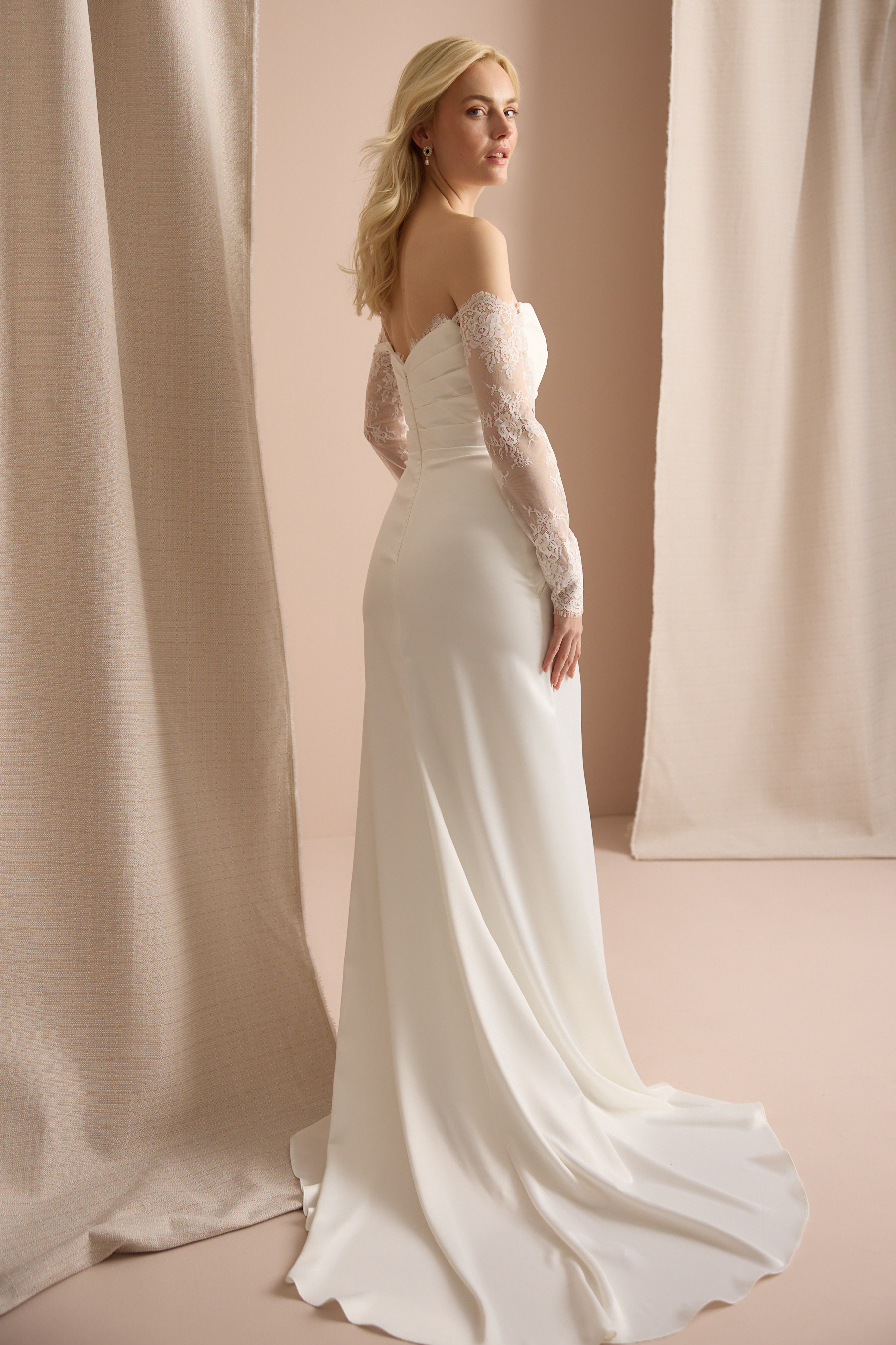 LYRA DRESS Detail 3