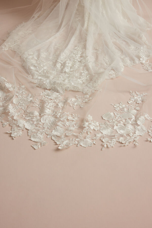 NEW cathedral veil rhinestones embellished bottom NEW cathedral veil rhinestones embellished bottom main image 4