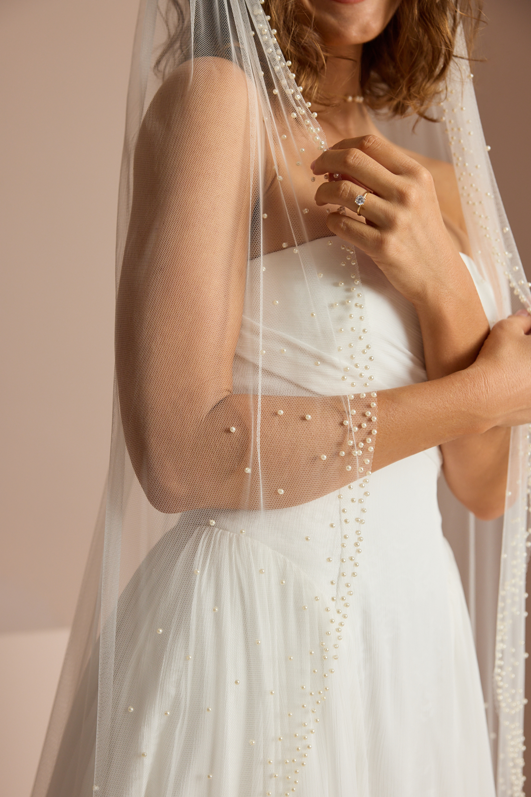 LUXE PEARL EDGE VEIL Detail 2