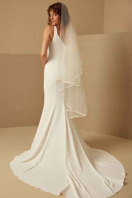Sale Wedding Jewelry & Hair Accessories | Vow display picture 2