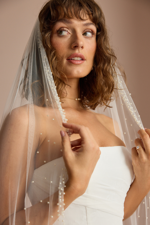LUXE PEARL EDGE VEIL