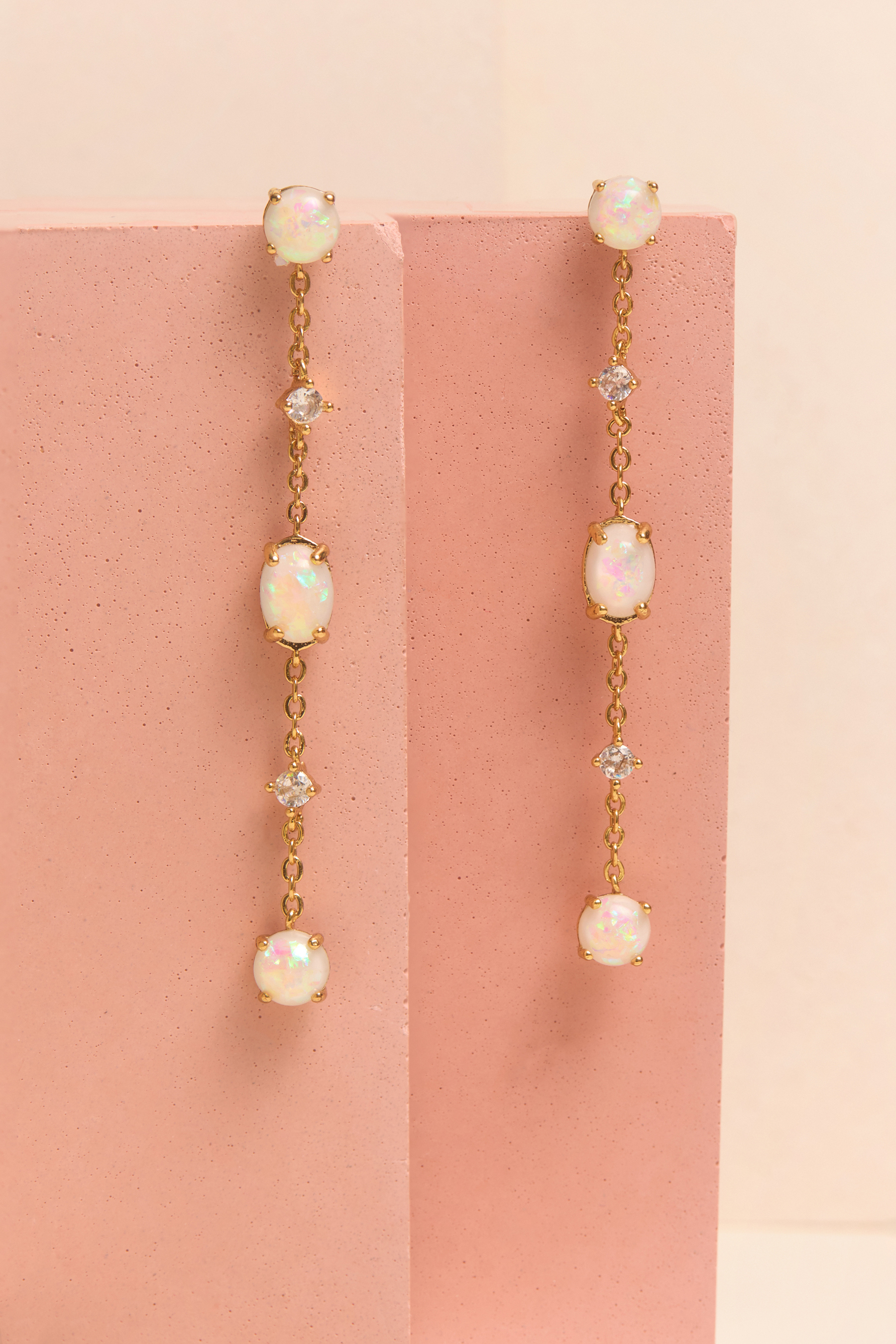 TIMELESS OPAL DANGLES Detail 1