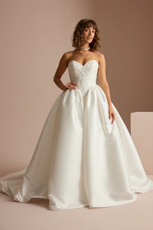 REGENT DRESS