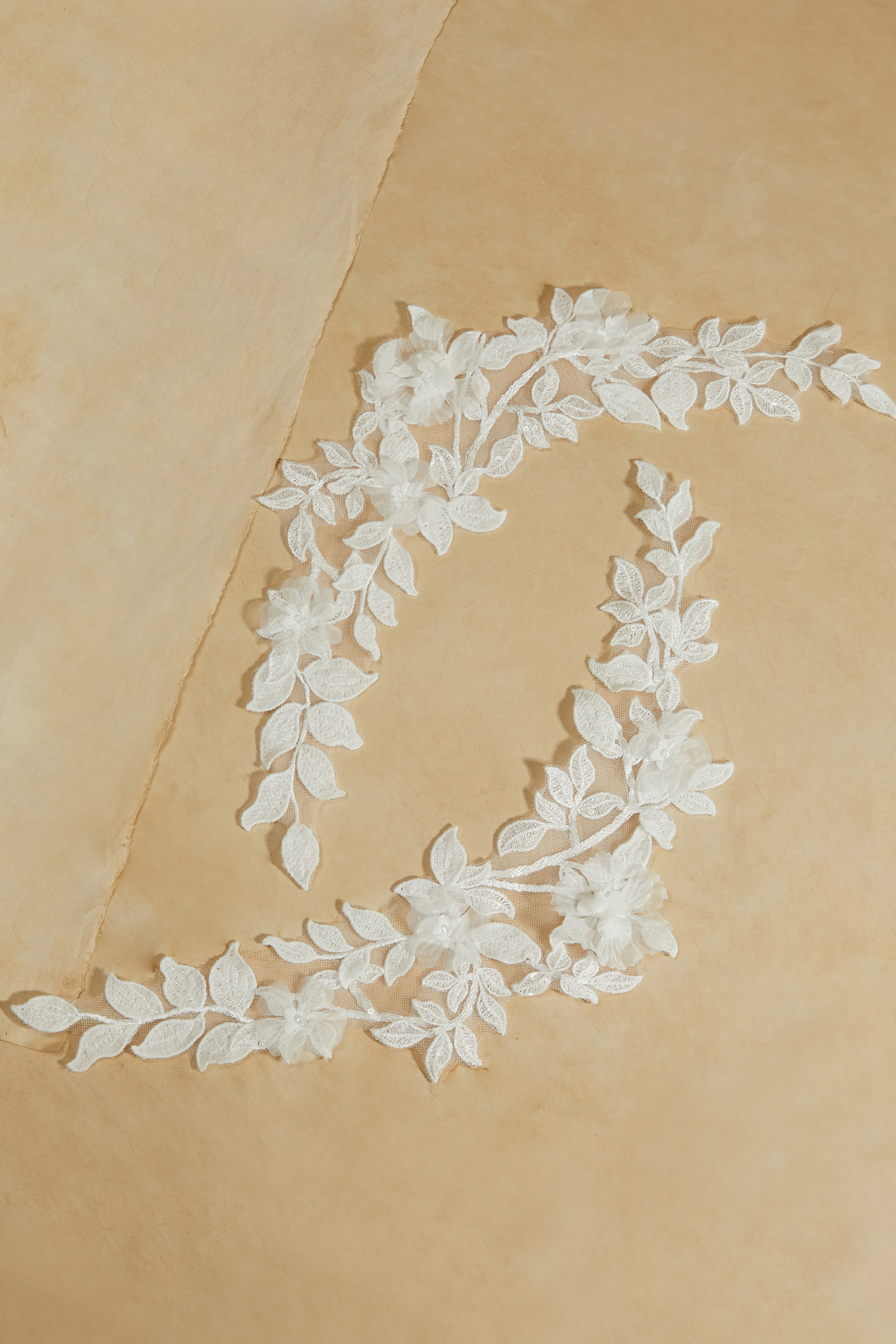 FLORAL LACE SWAG Detail 3