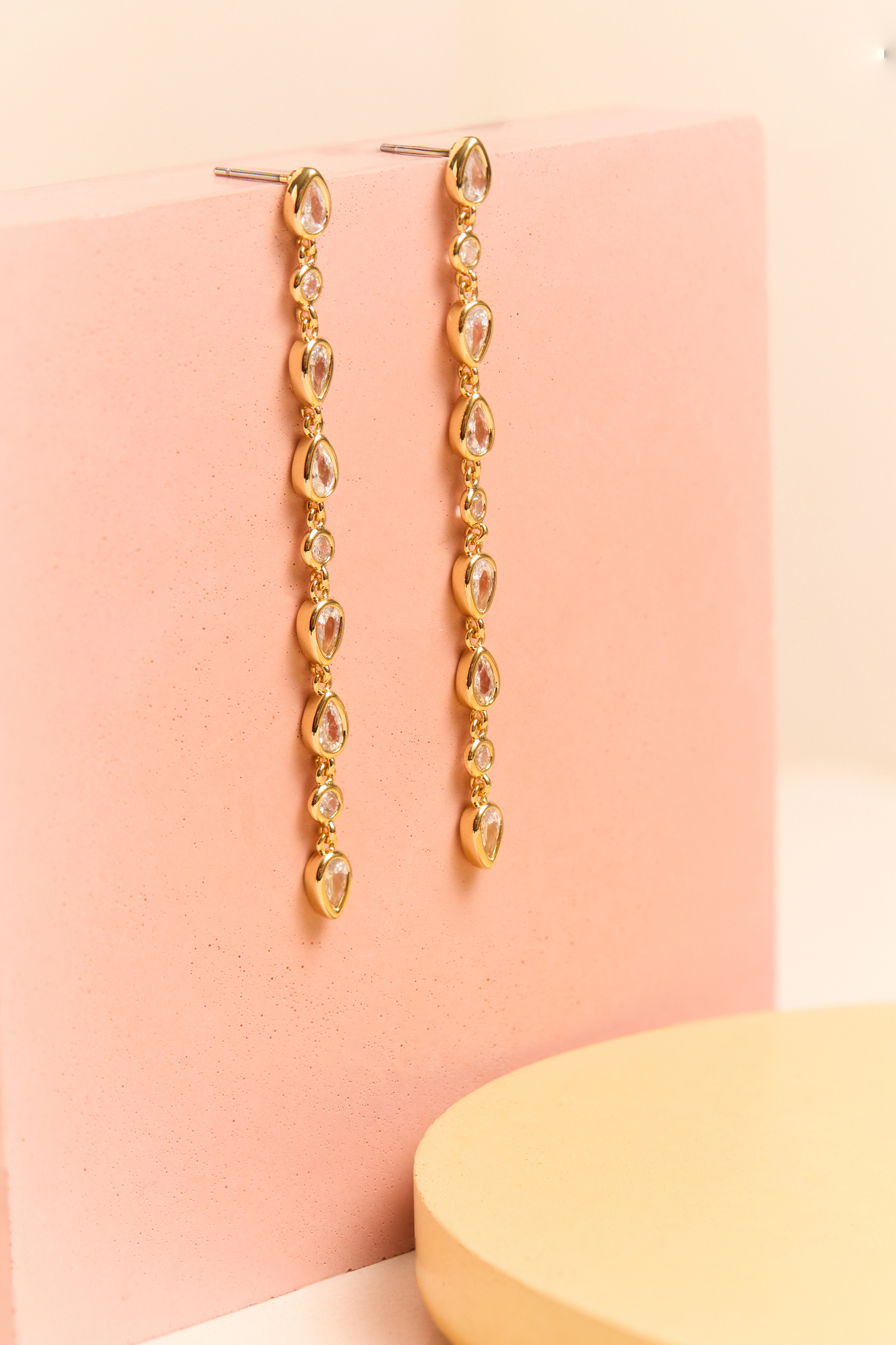 LINEAR CRYSTAL DANGLES Detail 1