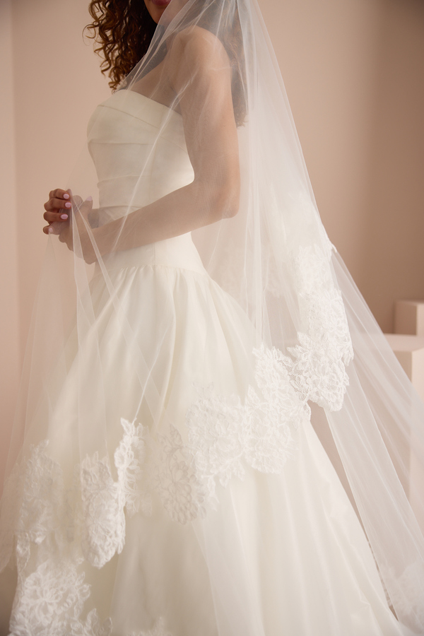 FLORAL ROMANCE VEIL