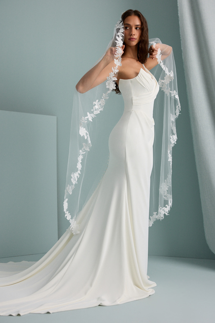 ETHEREAL FLORAL MANTILLA