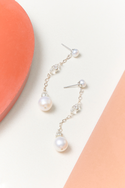 CHAIN DROP PEARL EARRINGS