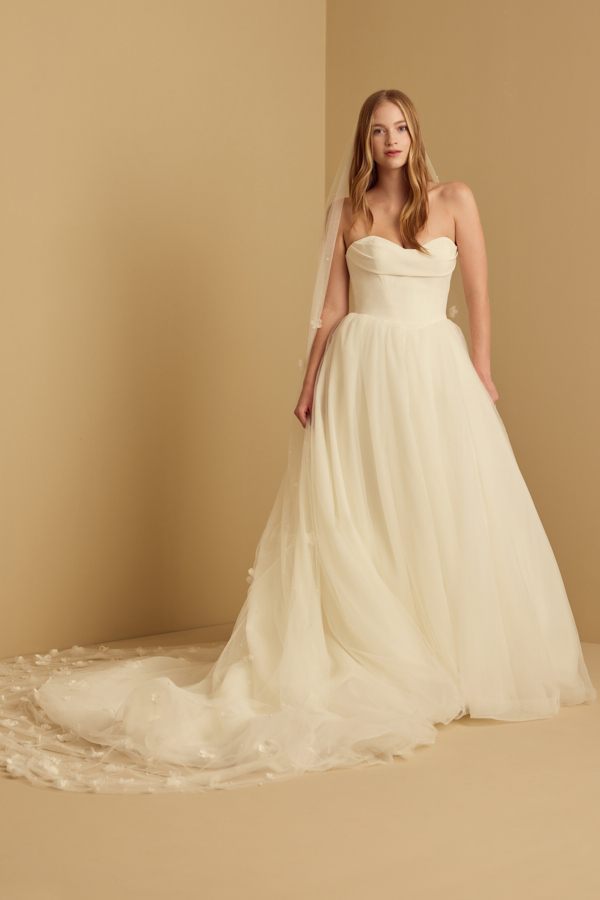 PEARL PETAL VEIL