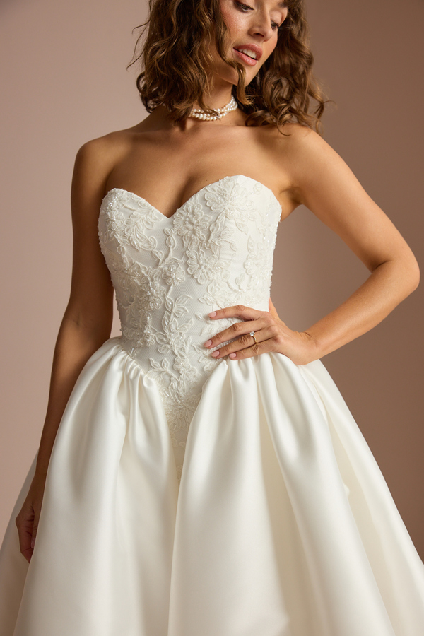 REGENT DRESS