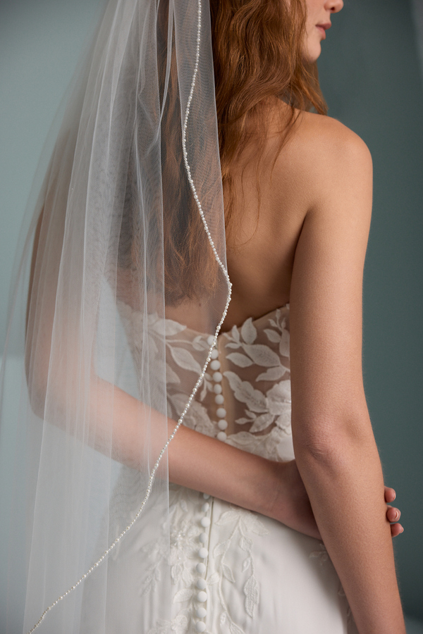 SIMPLE PEARL TRIM VEIL