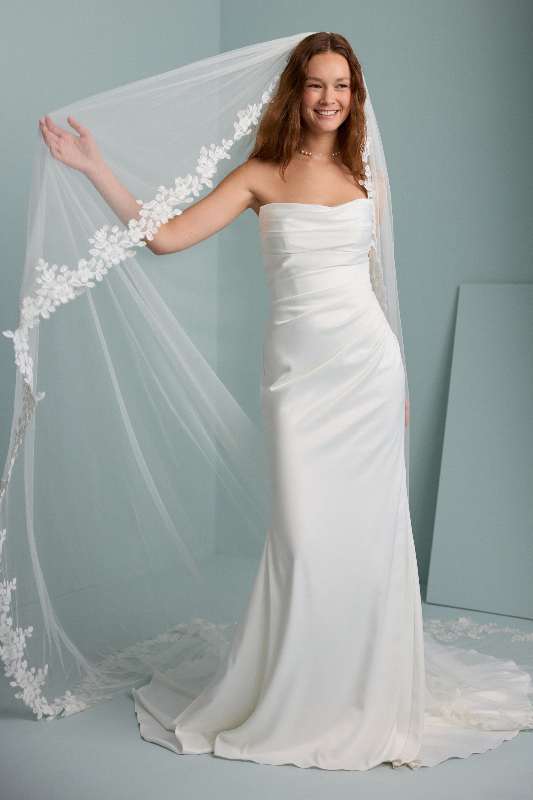 LUXE GARDEN VINE VEIL Detail 4