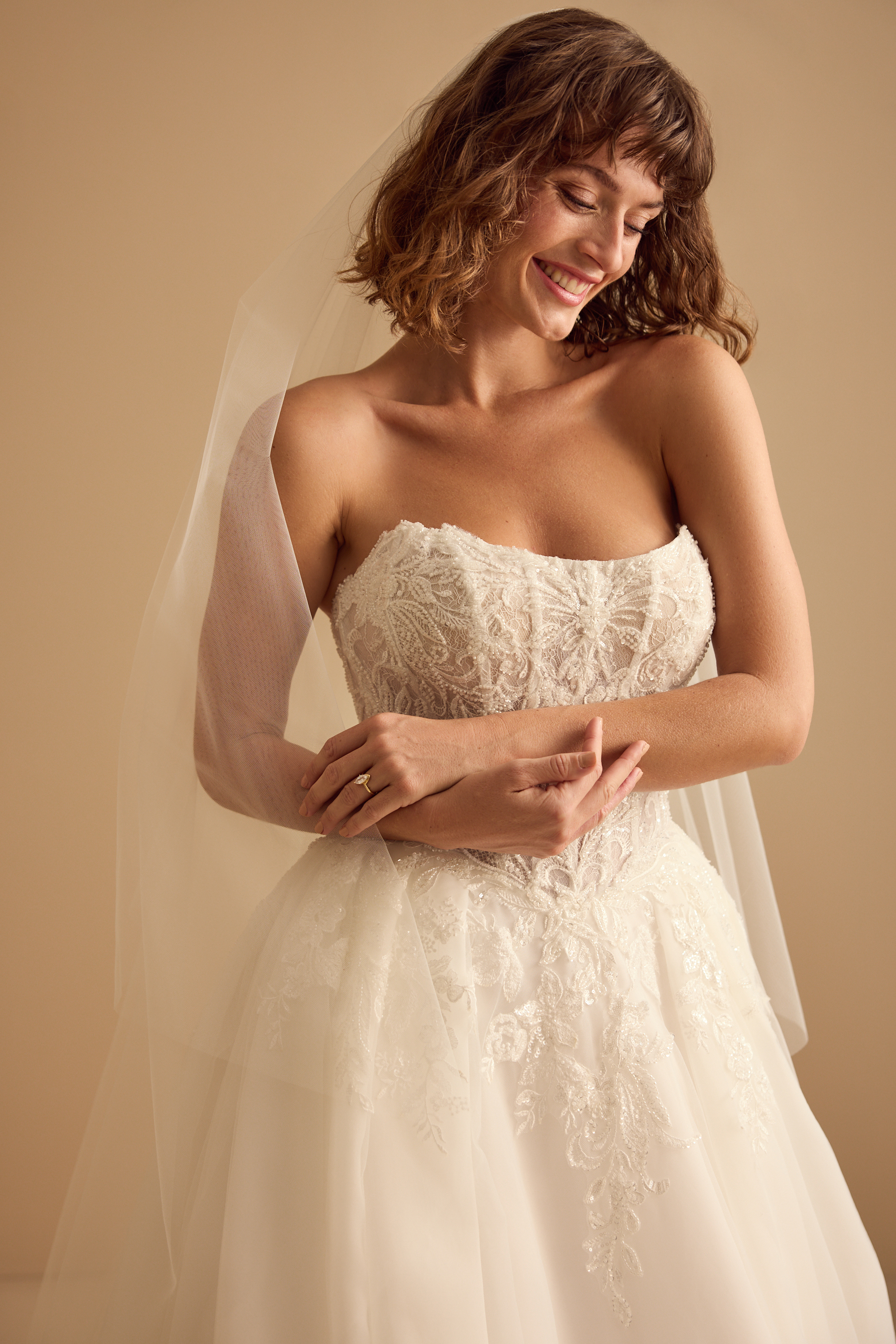 CLASSIC CIRCLE CUT VEIL Detail 2
