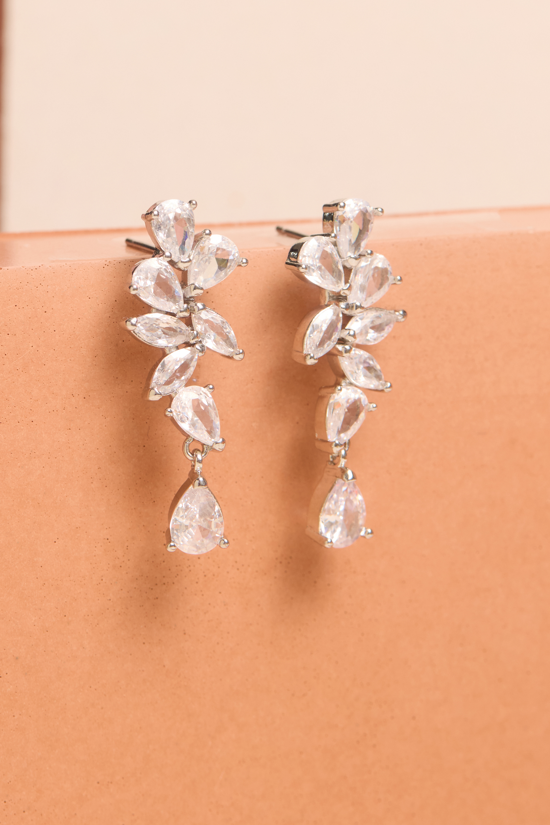 CRYSTAL ADORNED EARRINGS Detail 1