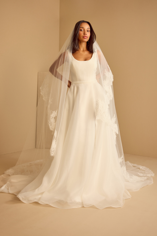 Corded Floral Lace Veil
