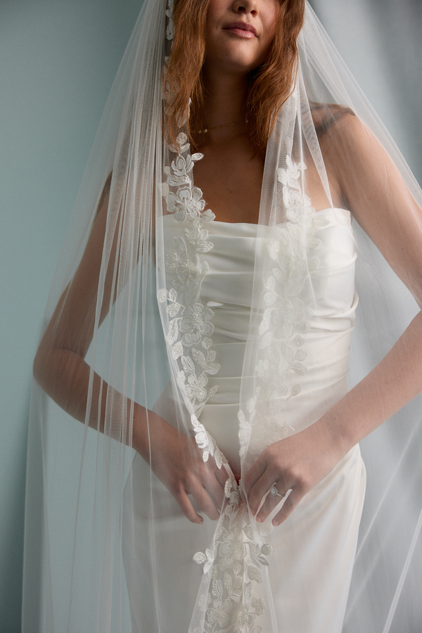 LUXE GARDEN VINE VEIL